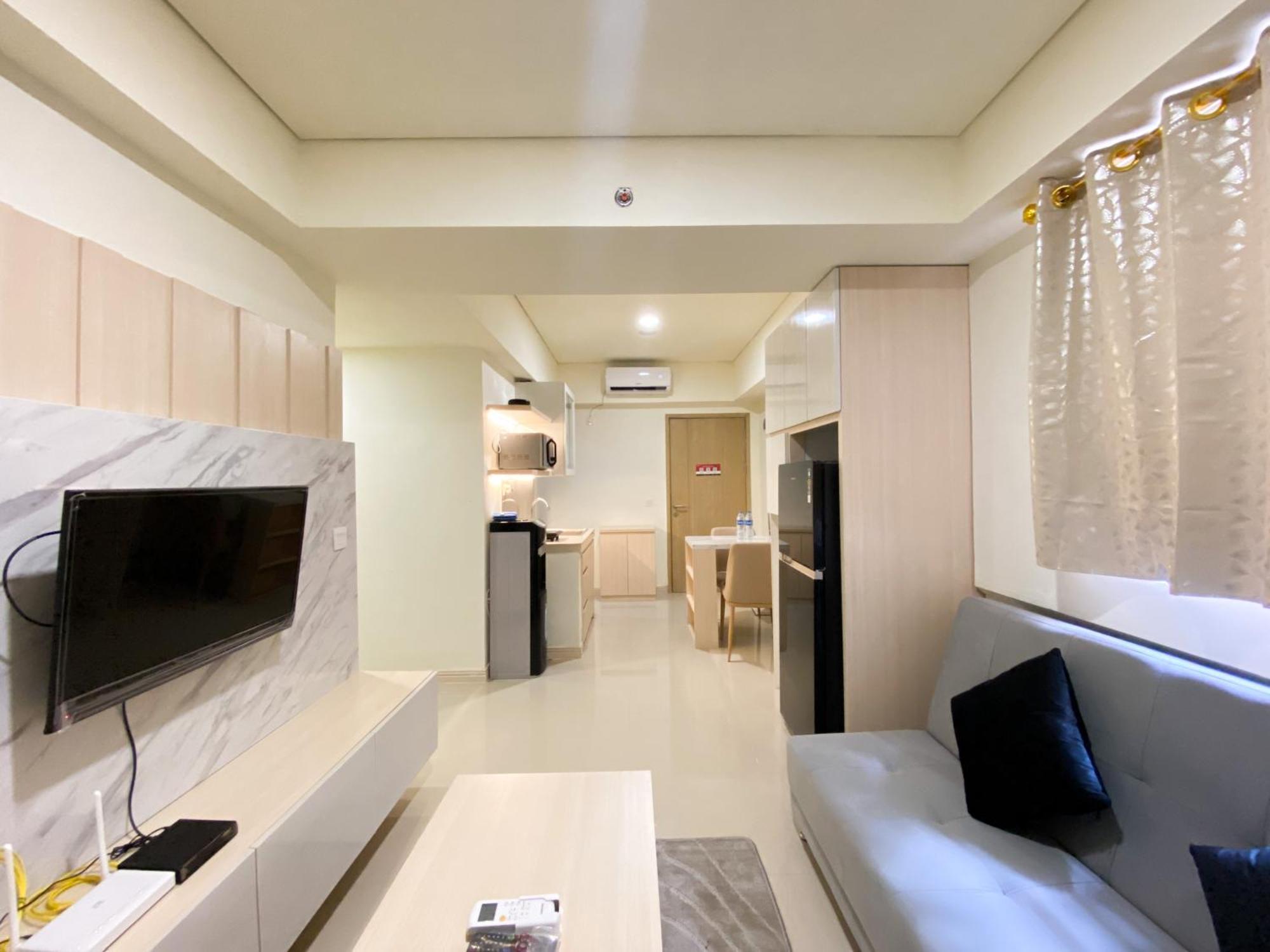 Best Homey And Modern 2Br At Meikarta Apartment By Travelio Cikarang Luaran gambar