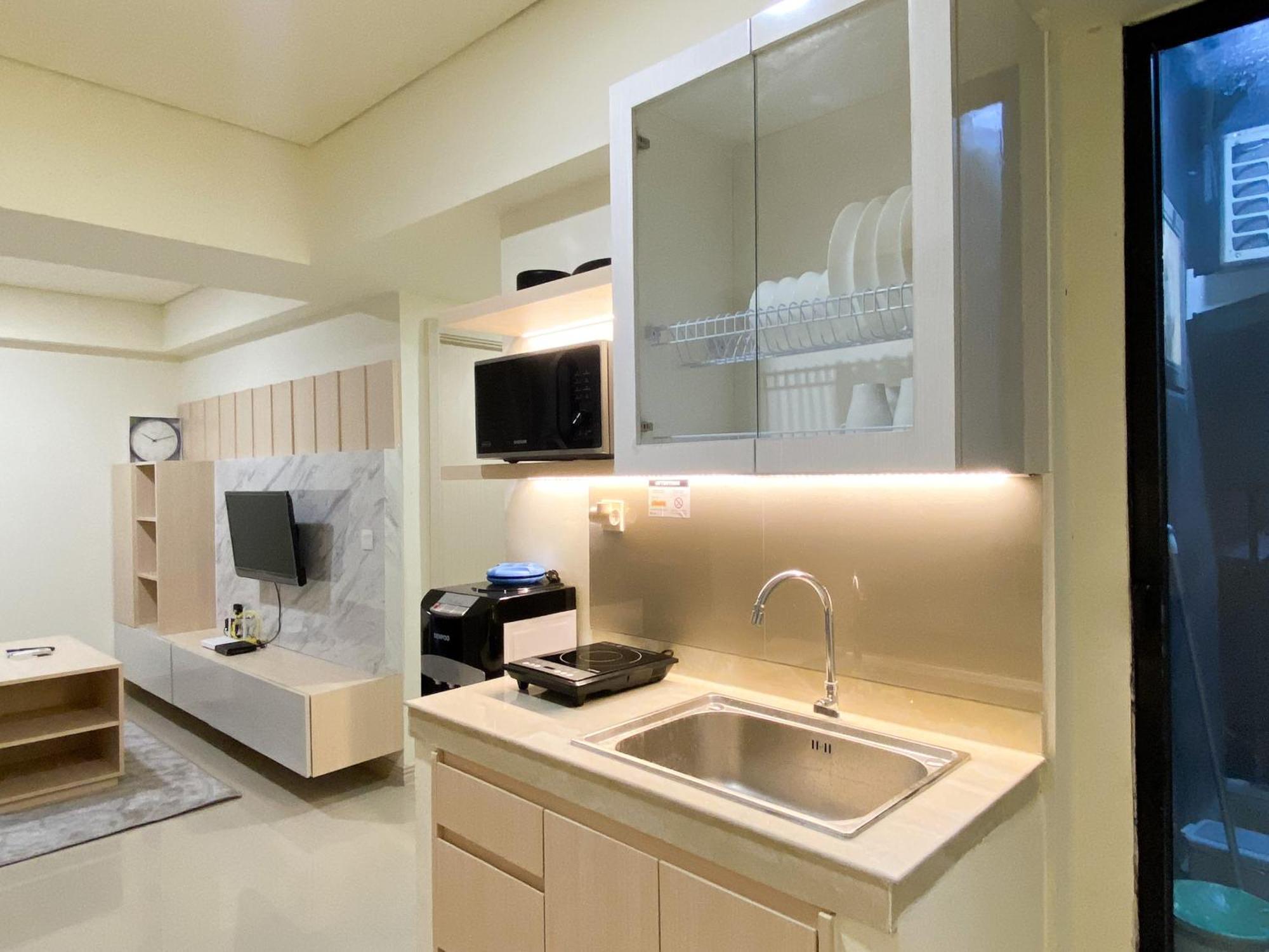 Best Homey And Modern 2Br At Meikarta Apartment By Travelio Cikarang Luaran gambar